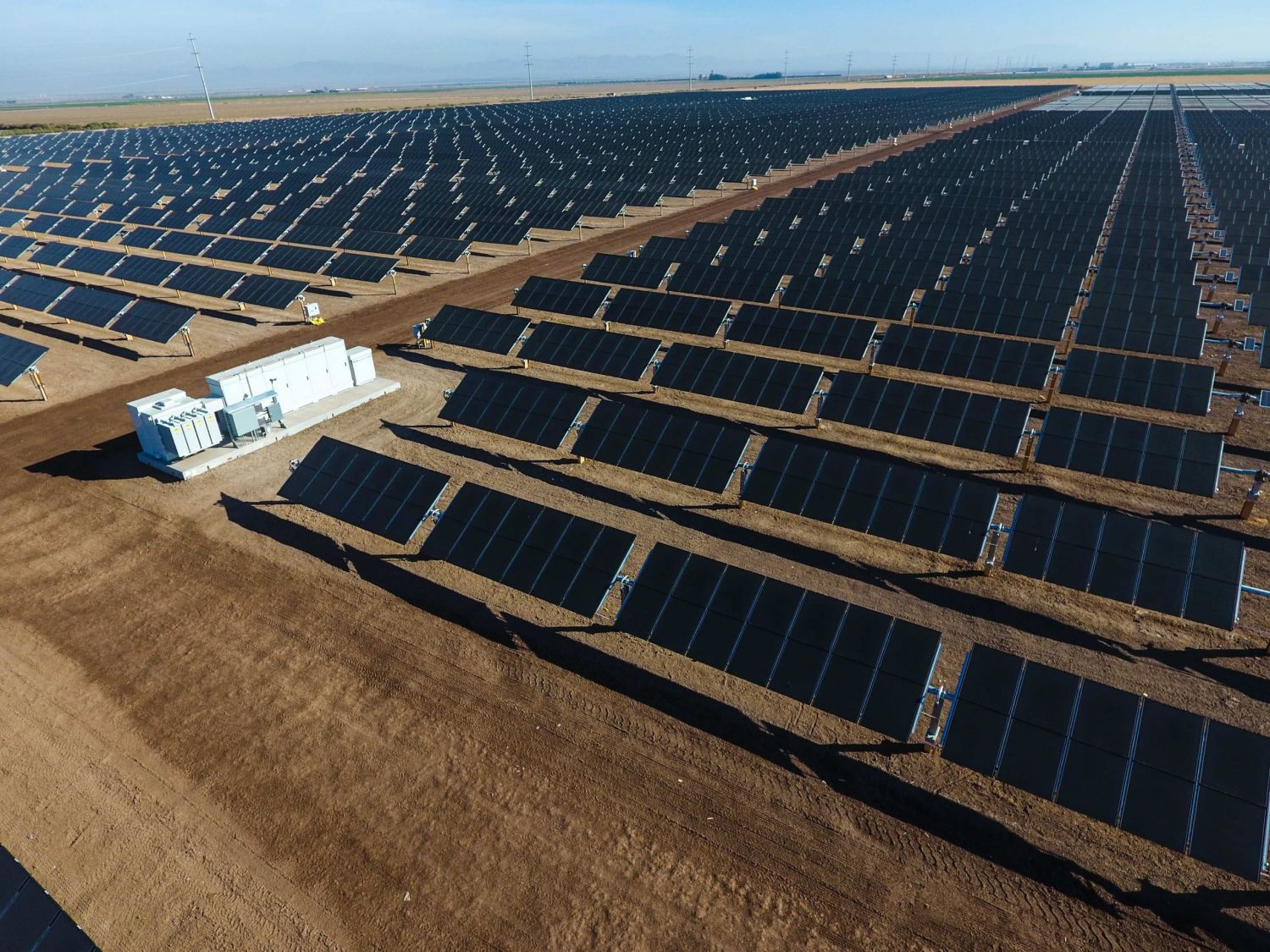 El fondo KKR sale del líder fotovoltaico X-Elio con China Three Gorges al acecho