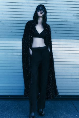 Zara: el abrigo con un 37% de descuento que parece de marca 5 Merca2.es zara 2 Merca2.es