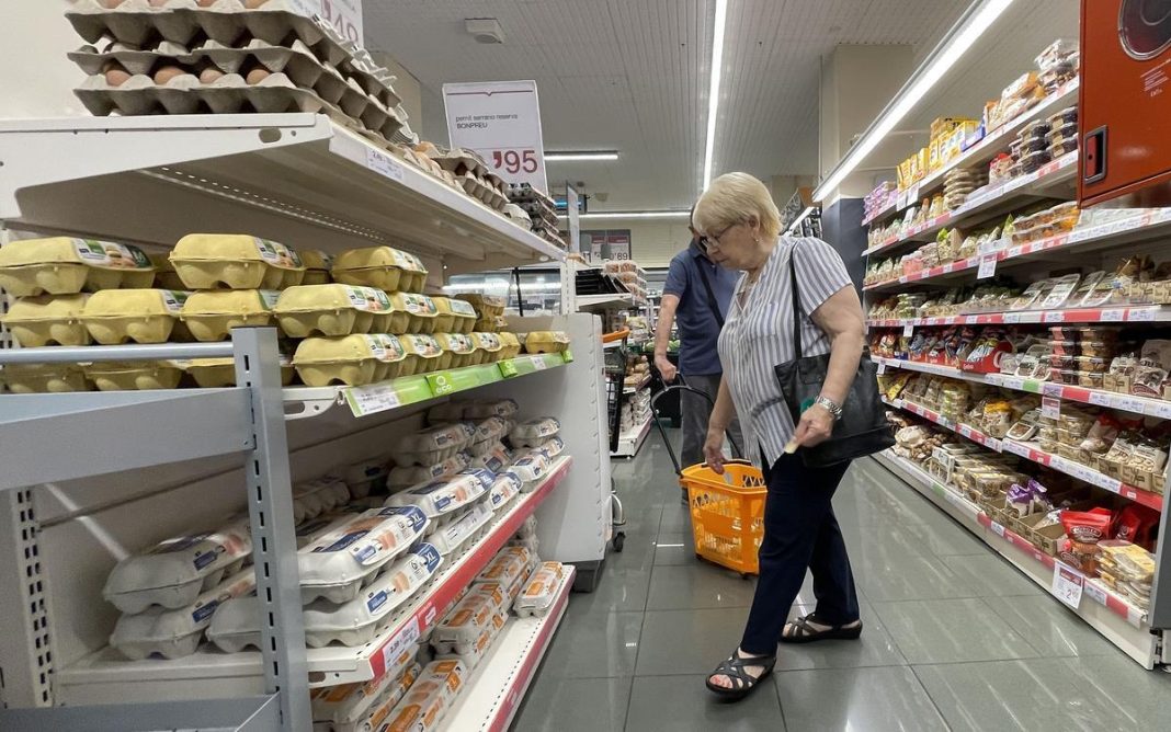 Así aplicarán los supermercados la rebaja del IVA en los productos básicos