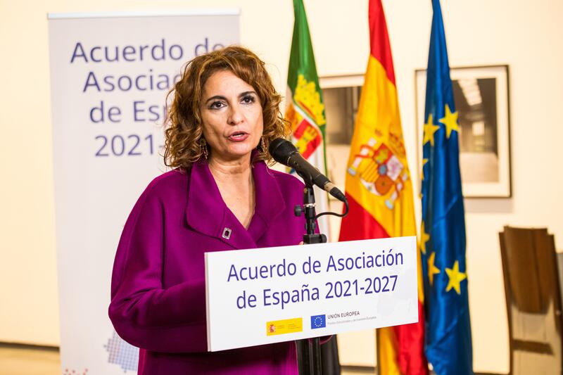 El plazo medio de pago de CCAA aumentó en octubre: Aragón la que más tardó en pagar y Extremadura la que menos