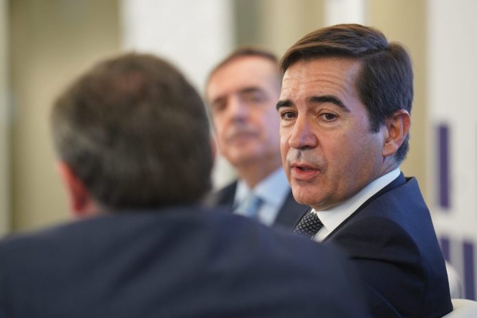 Carlos Torres, presidente de BBVA, espera que en cuatro meses salga adelante la operación