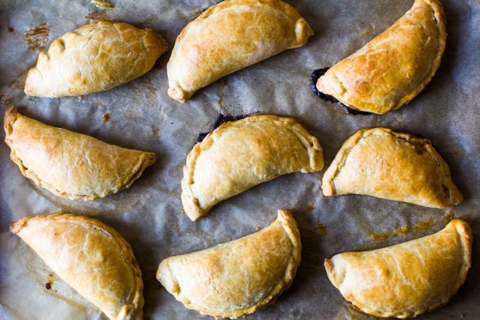 Empanadillas de chorizo, el entrante navideño que puedes hacer el día anterior