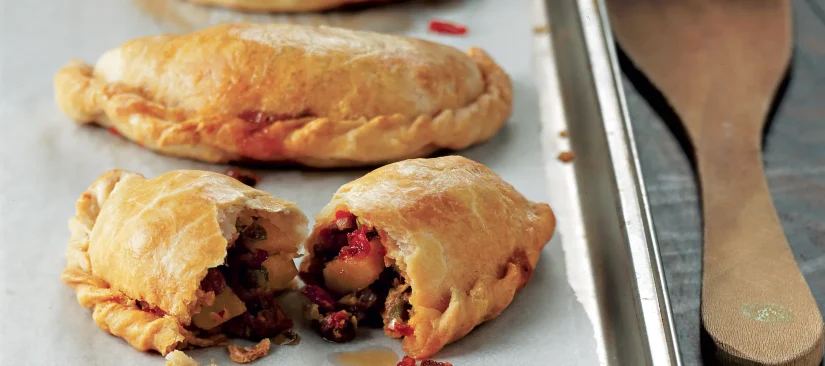 Empanadillas de chorizo, el entrante navideño que puedes hacer el día anterior