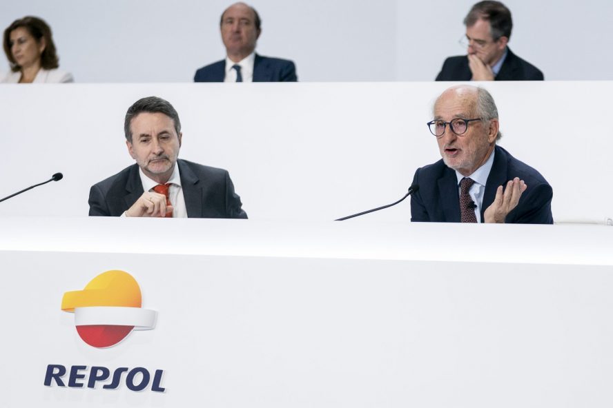 Repsol conquista a los analistas con la venta de su negocio de renovables