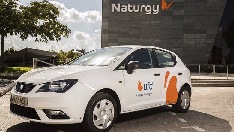 Naturgy continúa en su apuesta de fabricar 1.100 puntos de recarga de coches