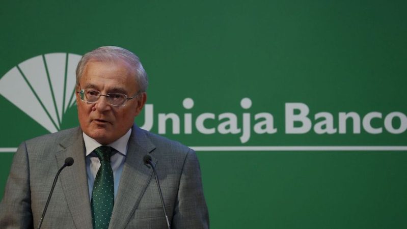 Azuaga presenta su renuncia como presidente de Unicaja Banco, que activa un plan de sucesión 1 Merca2.es Unicaja