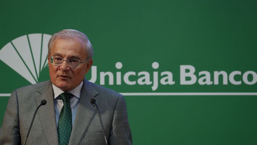 Unicaja Banco aumenta la cuenta y se pone en la vía del ‘club de los 300’