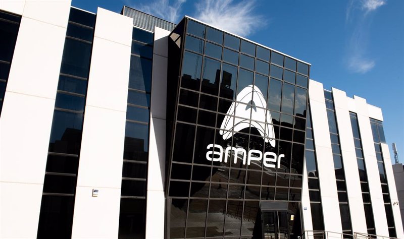 Amper sube un 12% tras adquirir el 80% de la británica Robert West Conslting