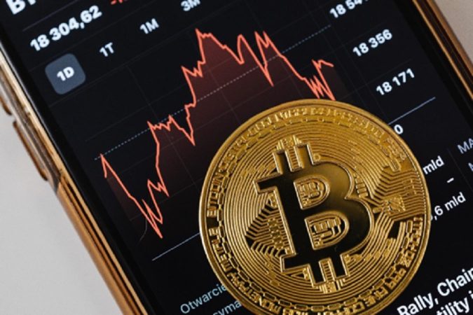 El bitcoin sucumbe a su burbuja