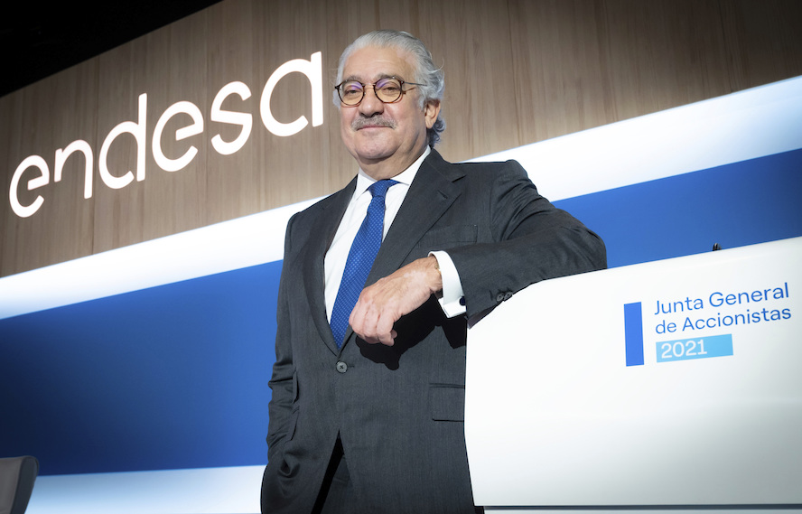 Endesa cierra 2021 superando las previsiones, y sus acciones podrían salir de la tendencia bajista de los últimos 19 meses