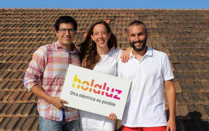 Carlota Pi y su equipo en HolaLuz