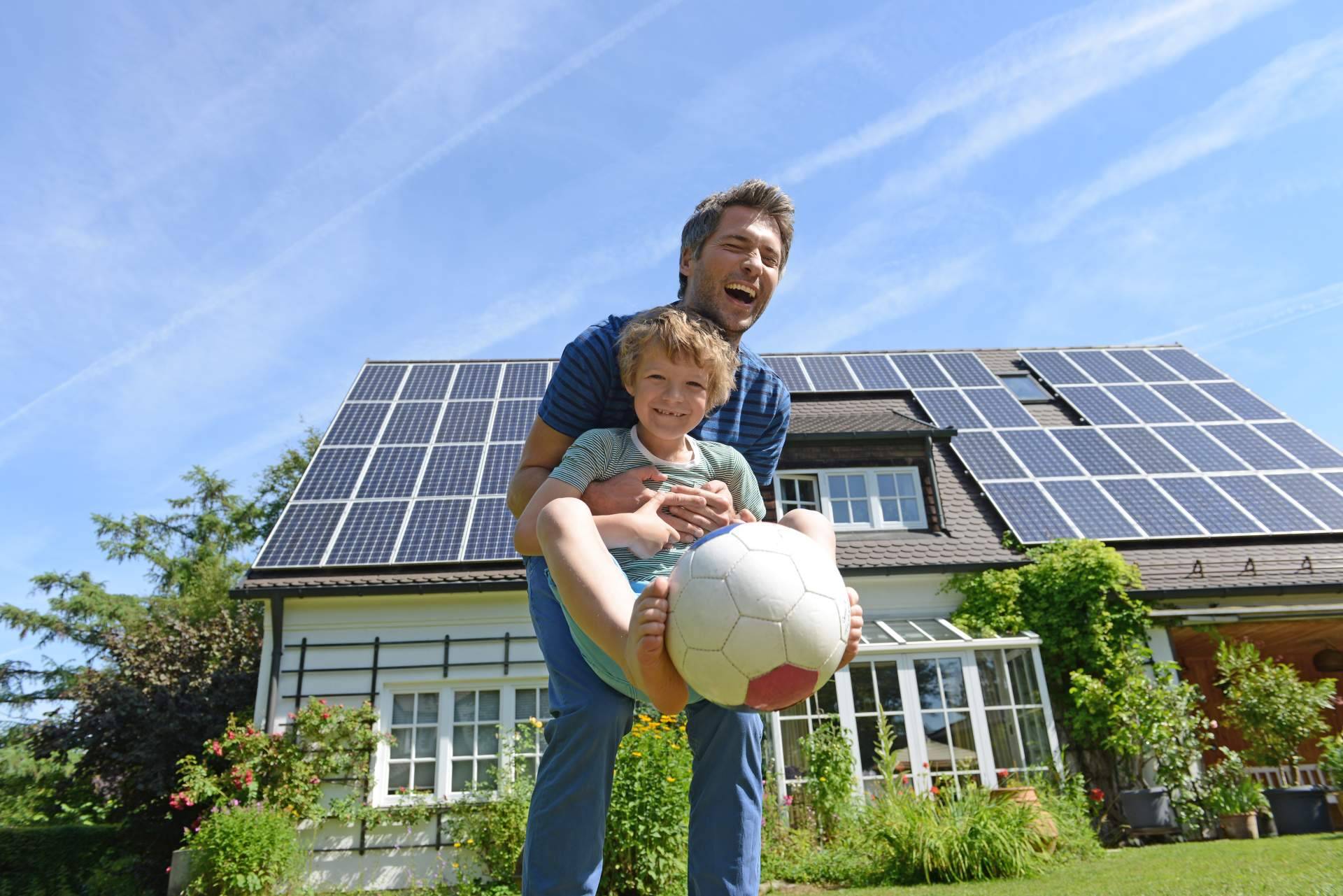 10 beneficios de instalar placas solares en una vivienda en Sevilla, por la firma Geesol