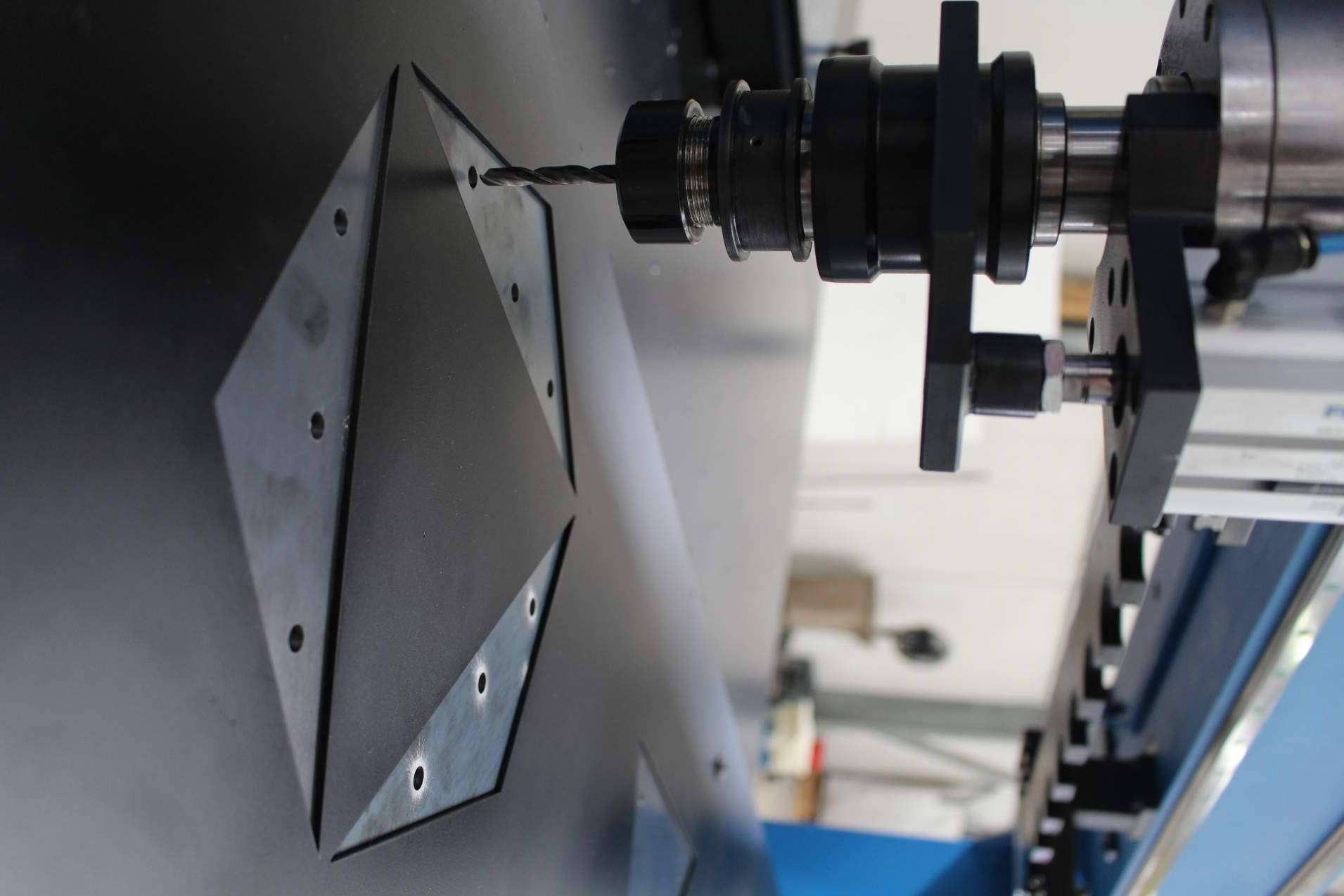 Centro de taladrado/roscado CNC, de la mano de CMA Machine Tools