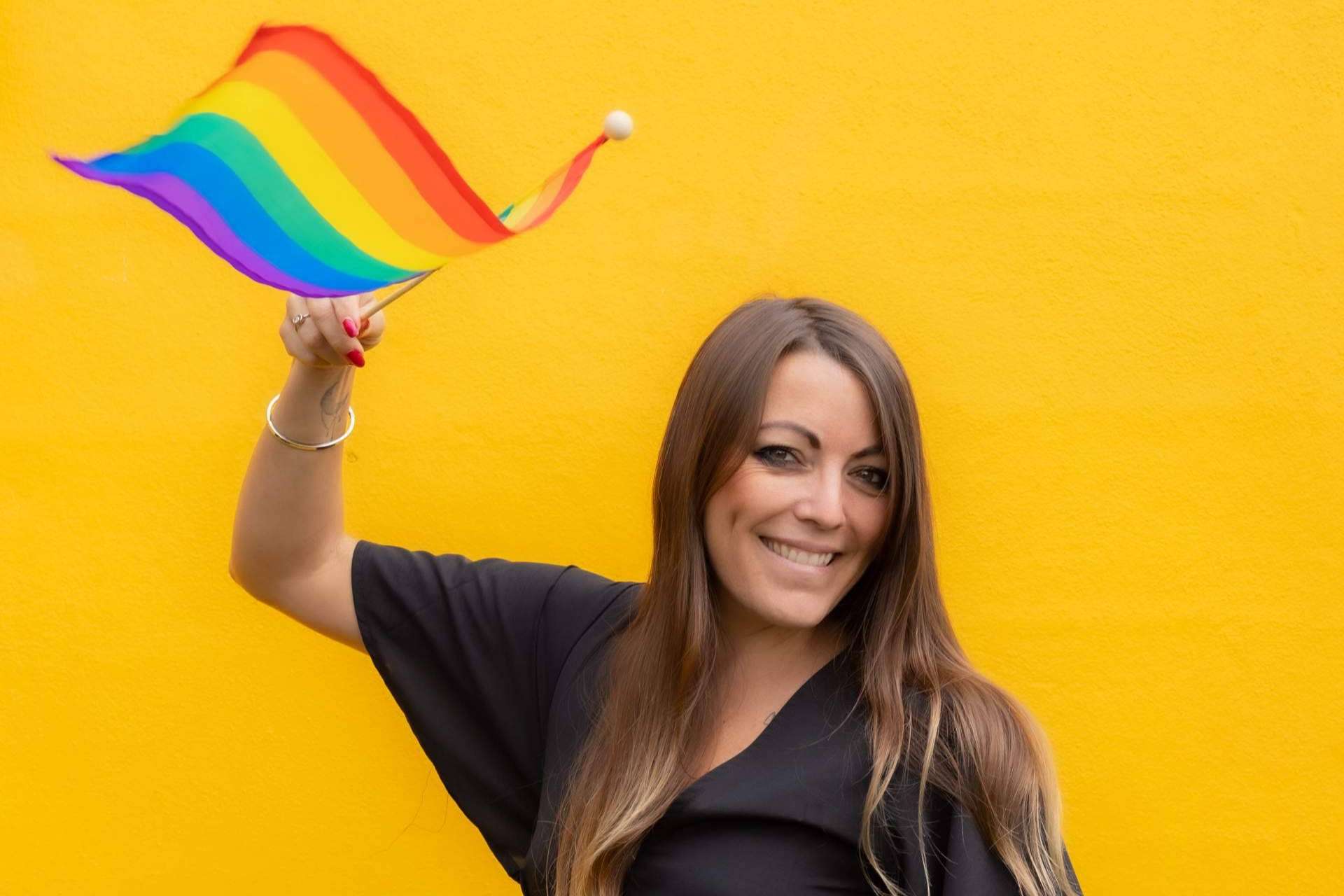 Feminización de la voz en casos de detransición (FTM)
