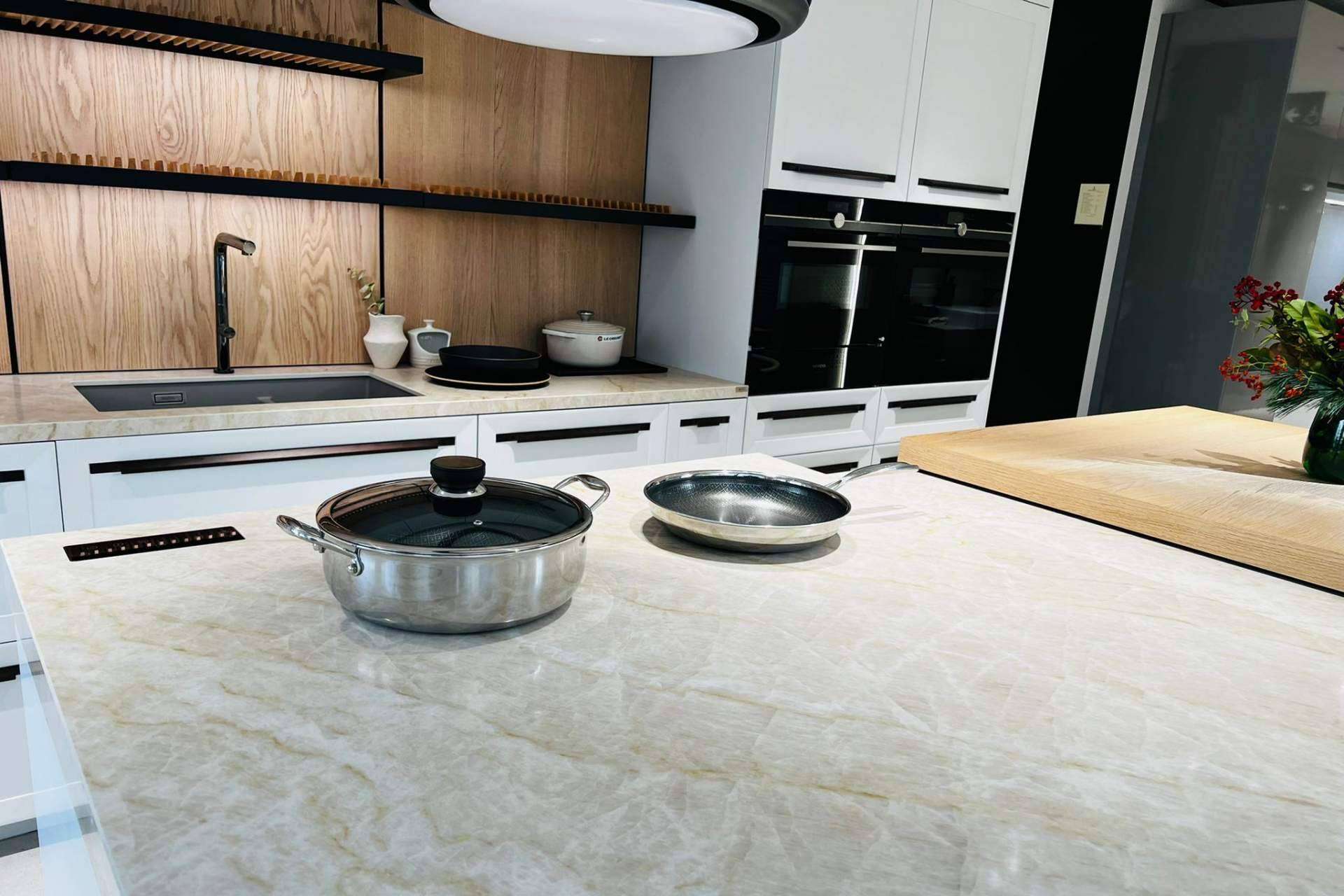 Inducción dual, cocción y electricidad inalámbrica con Cloen