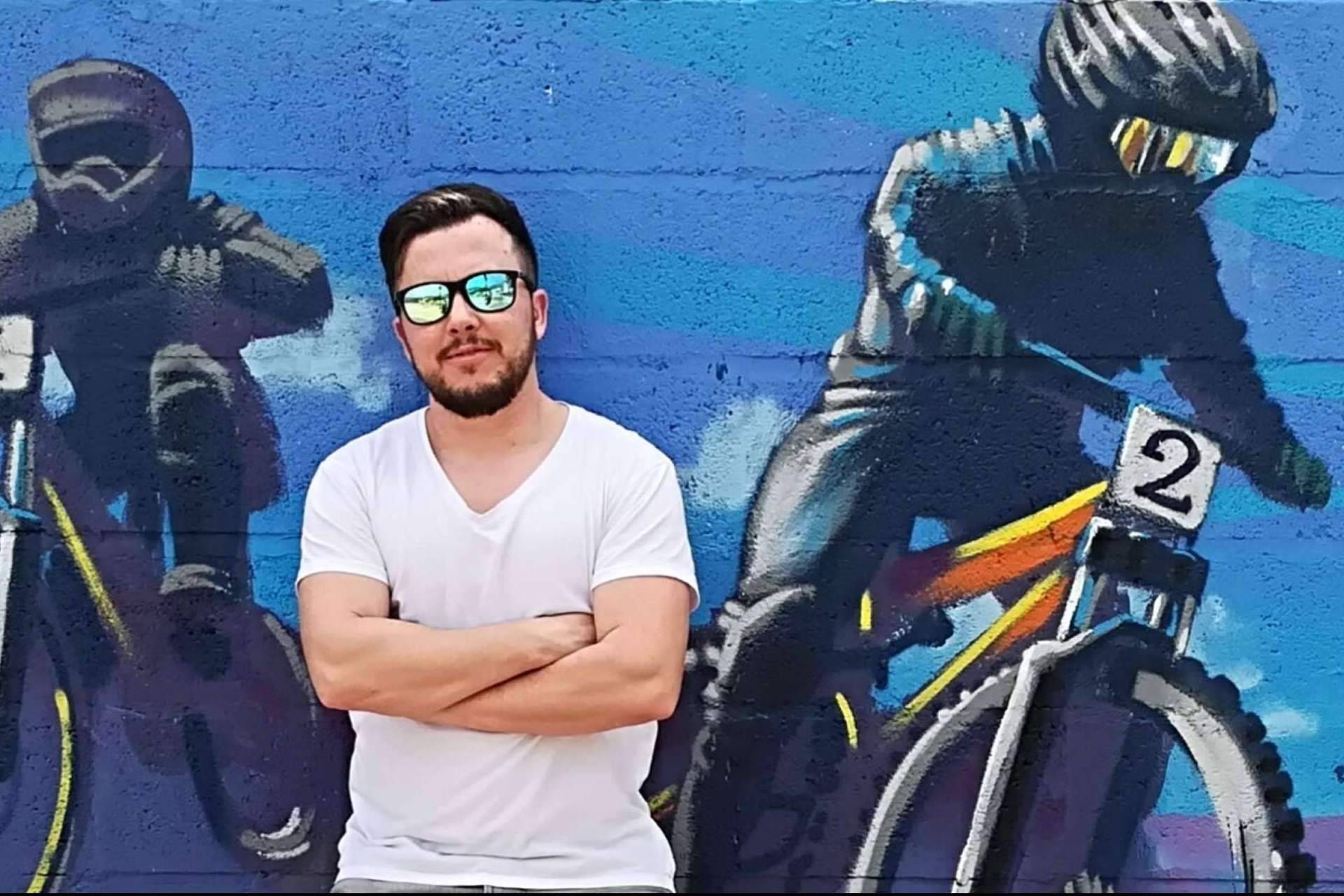 Ángel Caparrós presenta ‘Tú eres la primera maravilla del mundo’, obra publicada por Letrame Grupo Editorial