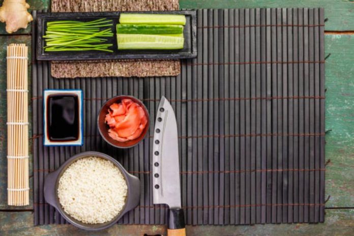 Los trucos de los chefs para hacer un sushi de matrícula en casa