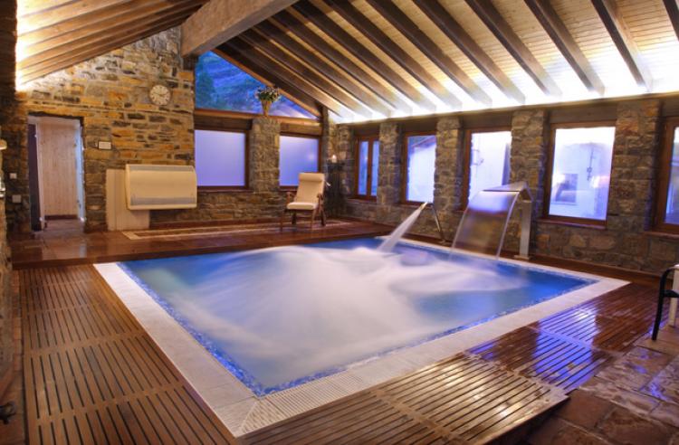 Las mejores casas rurales en la nieve con chimenea y jacuzzi