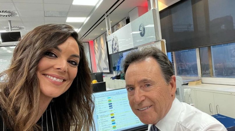 La audiencia pide la cabeza de Matías Prats por este comentario a Mónica Carrillo 6 Merca2.es El mensaje navideño de Mónica Carrillo