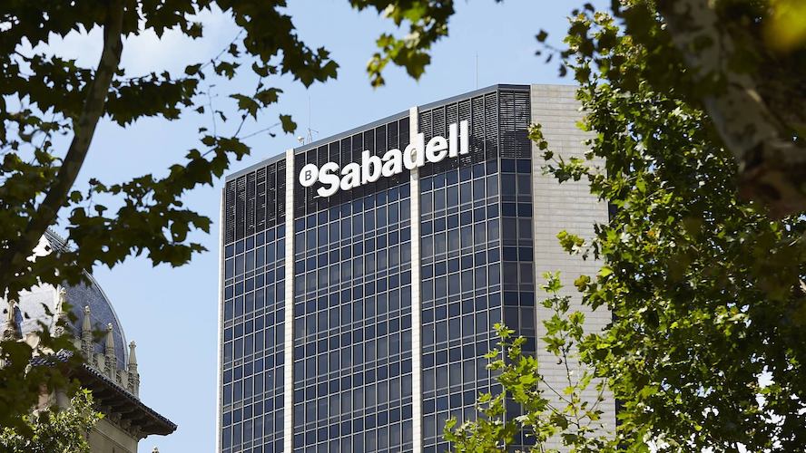 Banco Sabadell gana 530 millones de euros y adelanta un año el objetivo de rentabilidad de su plan estratégico