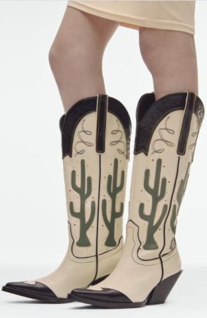 Botas cowboy con cactus de Zara