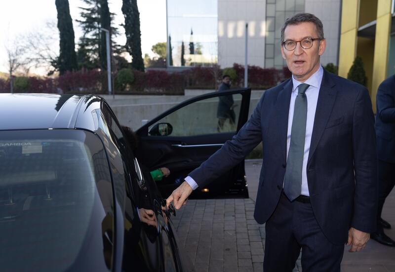 Feijóo pide a Sánchez «menos propaganda y más hechos» porque la cesta de la compra «sigue disparada»