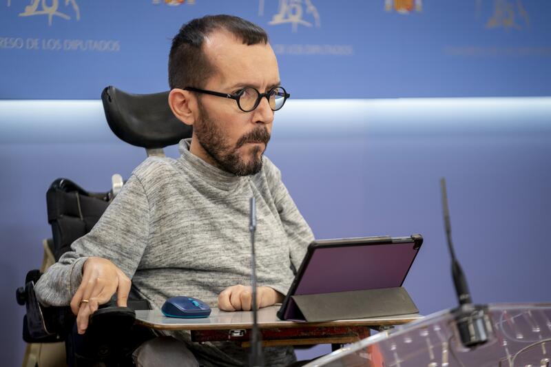 Podemos responde al PSOE que si acepta topar los alimentos suavizará sus críticas a grandes supermercados