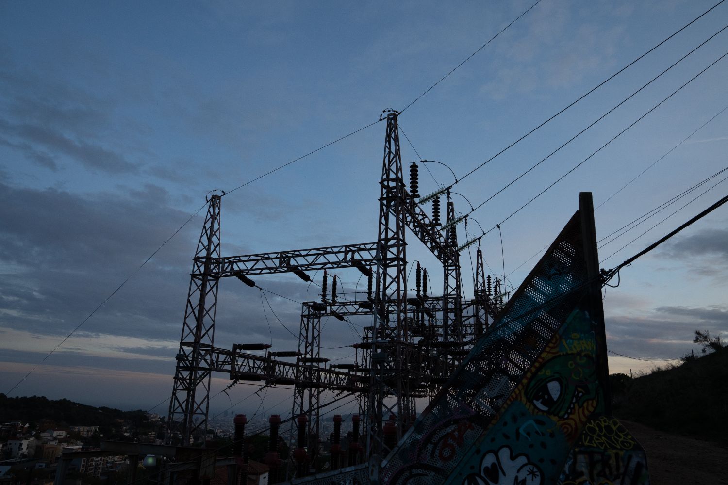 Aelec aprueba el mecanismo de contratación de la reforma eléctrica, pero pide el fin del intervencionismo