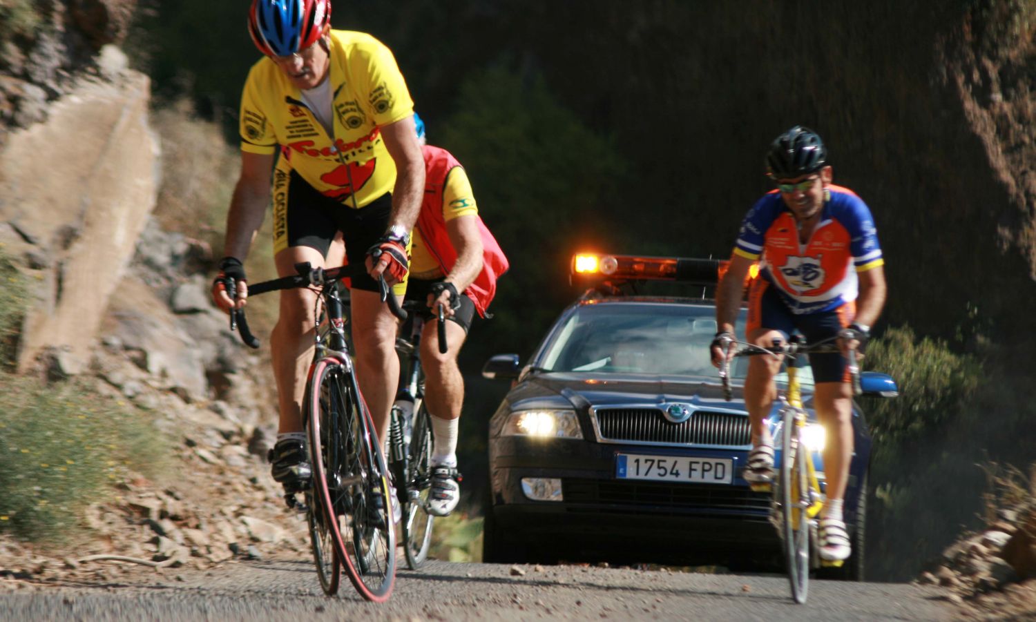DGT: las normas que no conocías sobre la circulación de los ciclistas