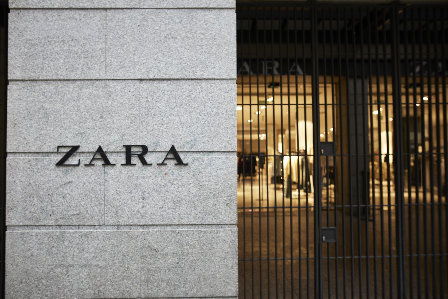 10 pantalones de Zara que serán tendencia en primavera y que están volando