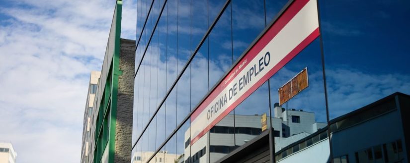 El salvavidas del SEPE para mayores de 52: 480 euros hasta la jubilación 10 Merca2.es La obligación de renovar: Declaración de Rentas