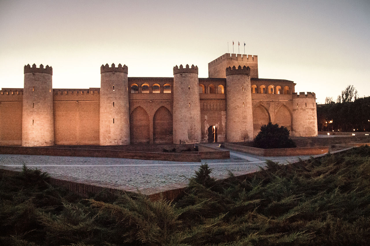 Palacio de la Aljafería:  un tesoro arquitectónico en la Comunidad de Aragón