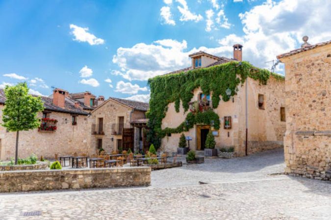 Pueblos más antiguos de España: Pedraza (Segovia)