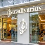 Stradivarius: la falda larga por 25,99 euros con la que serás la envidia de la oficina 