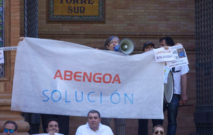 Trabajadores de Abengoa esperan aún conocer la decisión judicial