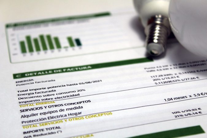 No pagues de más: así puedes saber la potencia eléctrica que necesitas contratar 1 Merca2.es factu Merca2.es