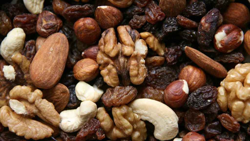 Estos son los frutos secos que comes a diario y más engordan