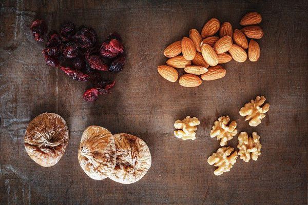 Estos son los frutos secos que comes a diario y más engordan 8 Merca2.es Una buena forma de incluirlos en la dieta diaria
