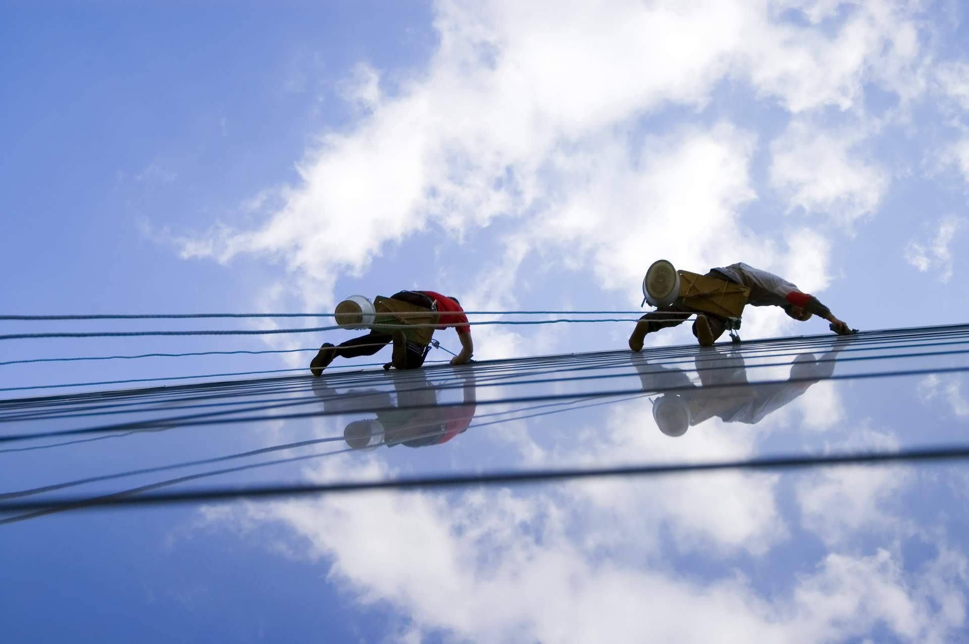 Acrobacias Verticales recalca la importancia del mantenimiento de edificios