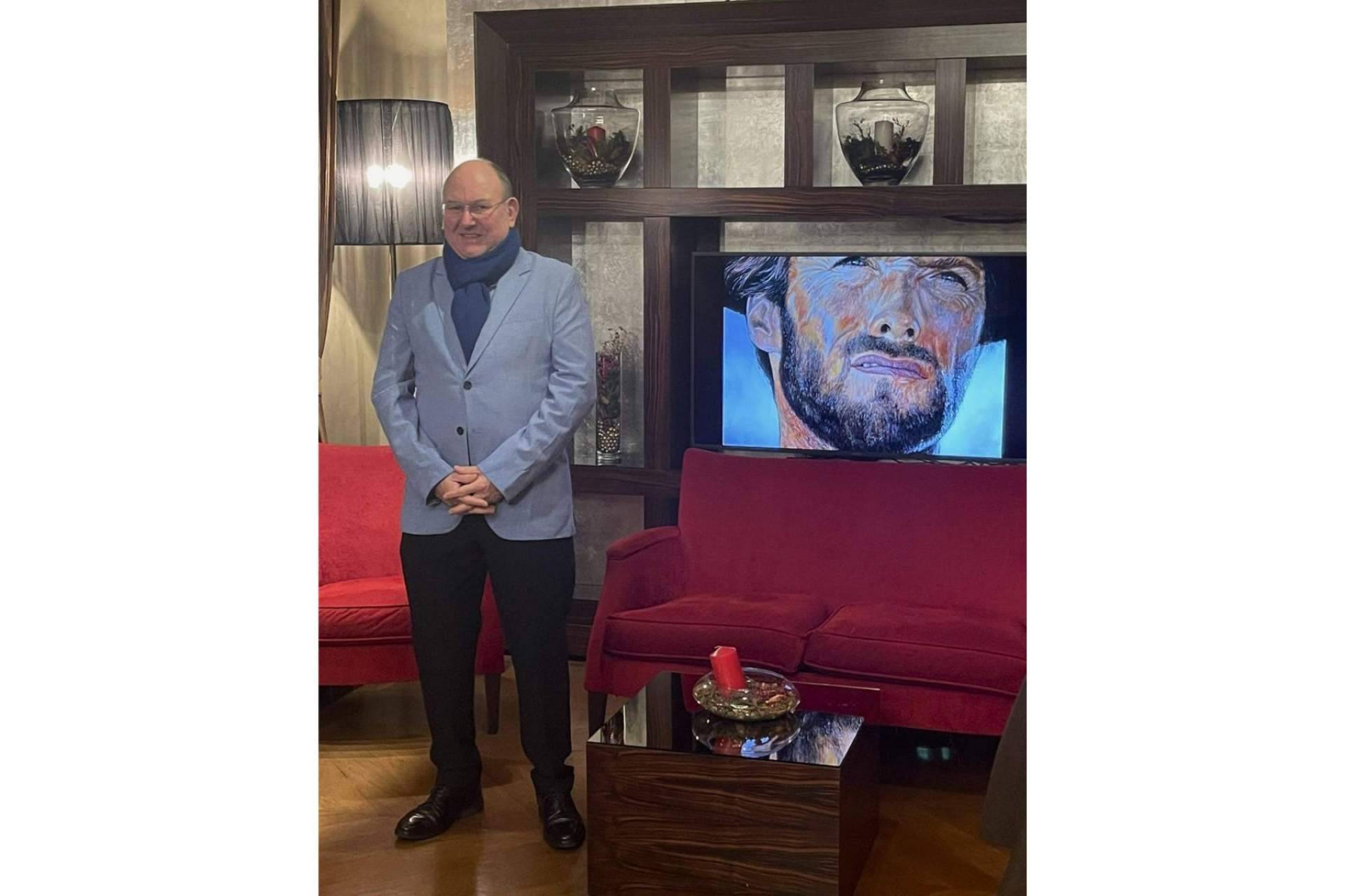 Representación y promoción de artistas, con la firma Galería Carey Oficial