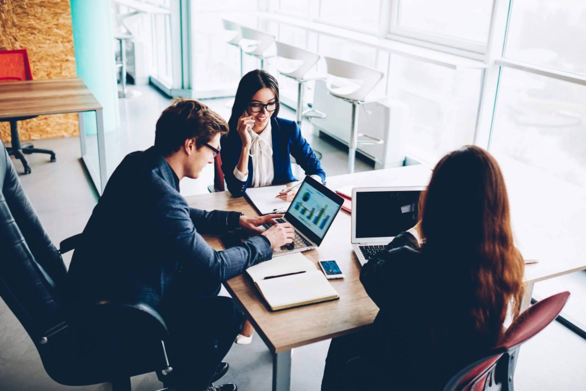 La importancia de diseñar una estrategia digital, el consultor estratégico en Madrid con Astratech Consulting