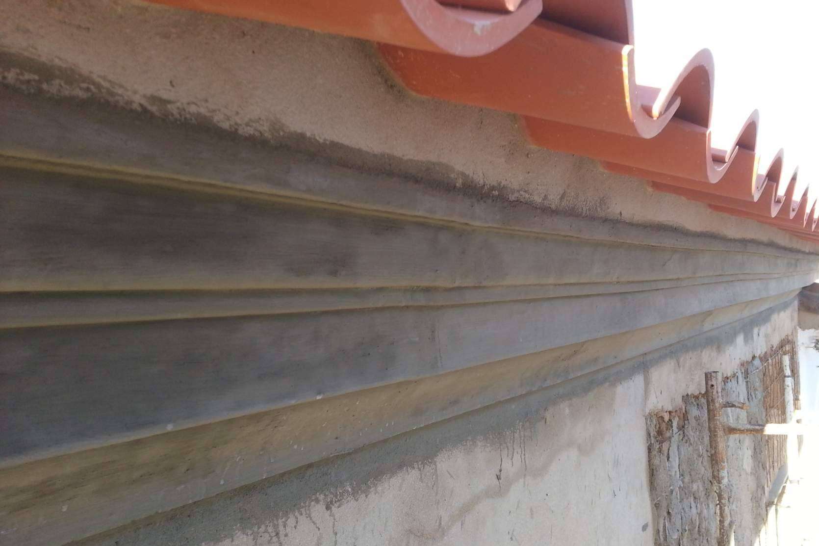 Cornisas de poliestireno expandido para exteriores, la alternativa de Sumiseran