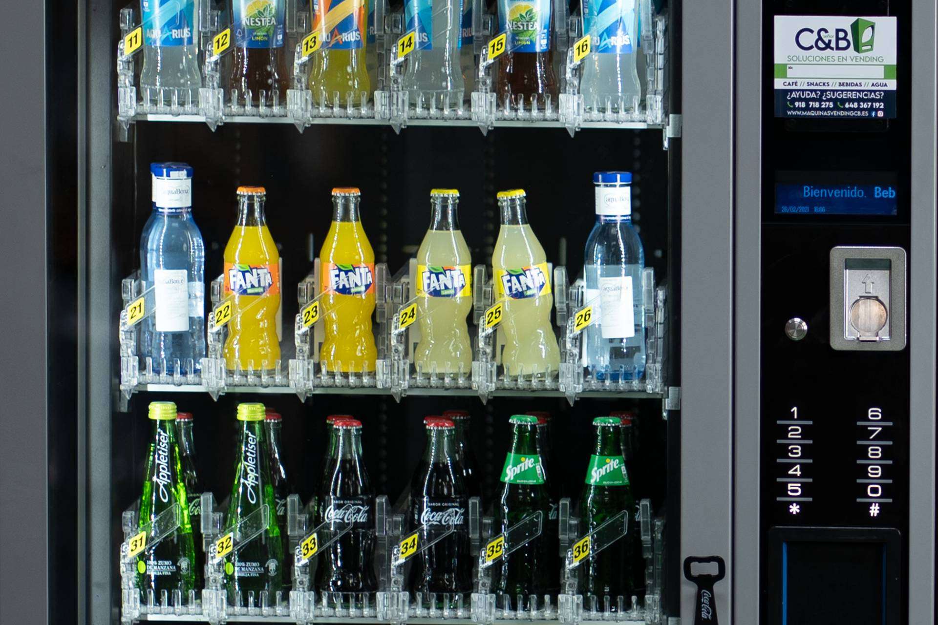 Un servicio para clientes y usuarios, las máquinas expendedoras de C&B Señor