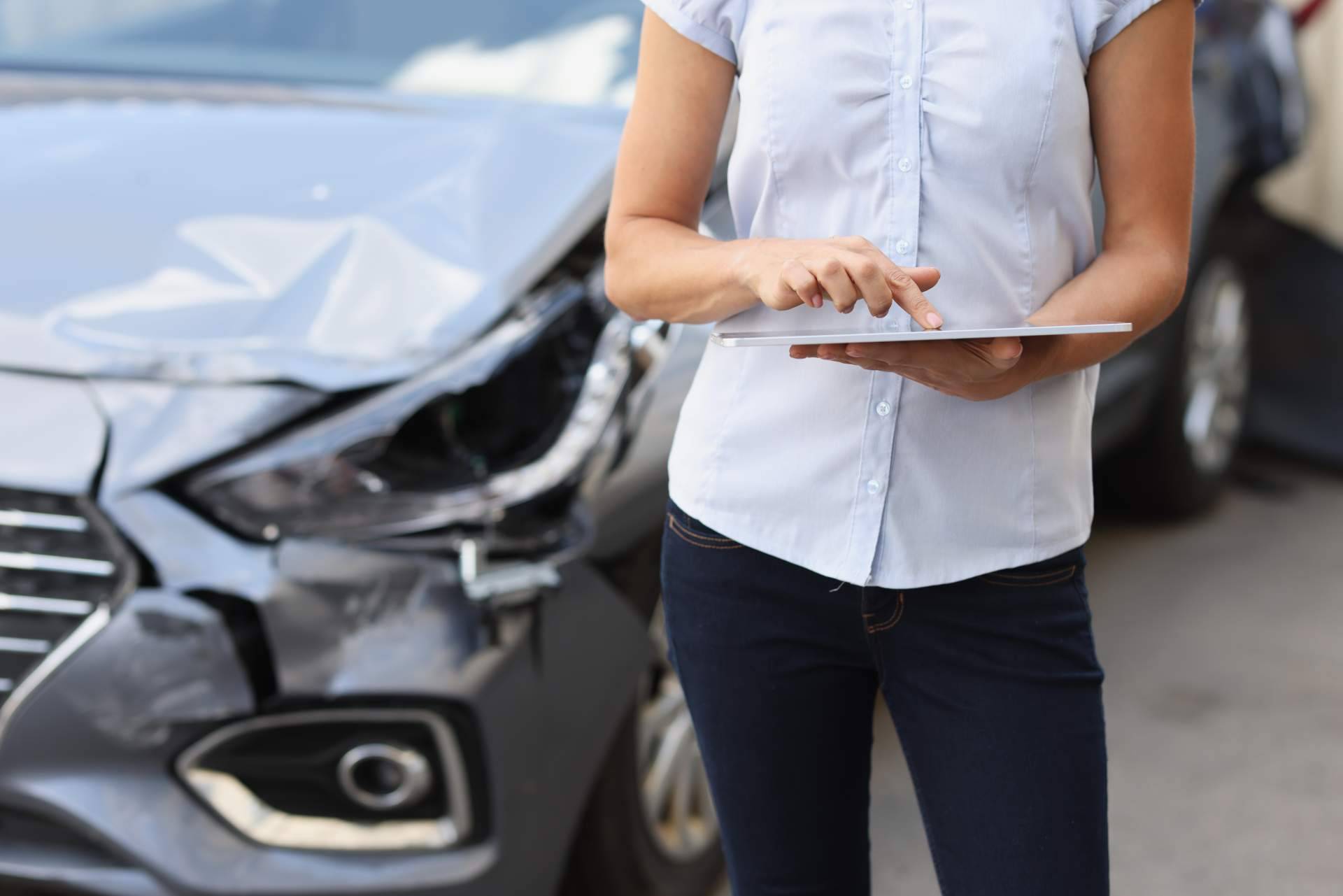 ¿Cómo descubrir el valor actual de un automóvil averiado? Tasar un vehículo a través de Compramos Tu Siniestro