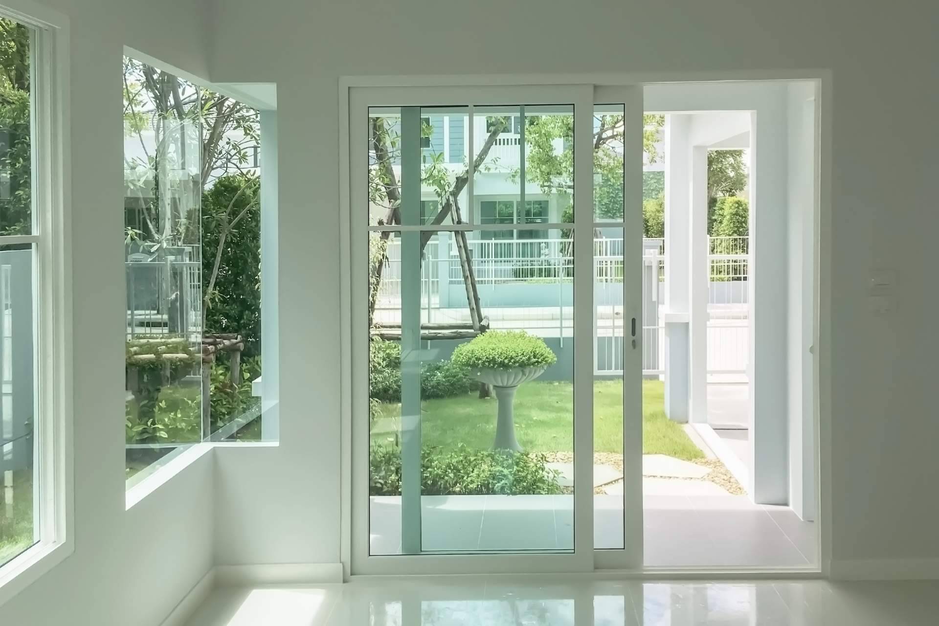 Mallorlux y las puertas correderas minimalistas, una tendencia en casas modernas