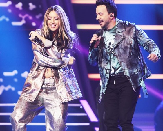 Lola Índigo y Luis Fonsi fueron un sensacional dúo en La Voz