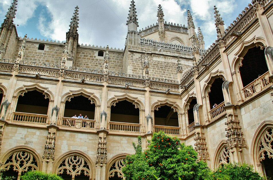 El Monasterio de San Juan de los Reyes (Toledo): 6 motivos para disfrutar de la arquitectura gótica más impactante de España