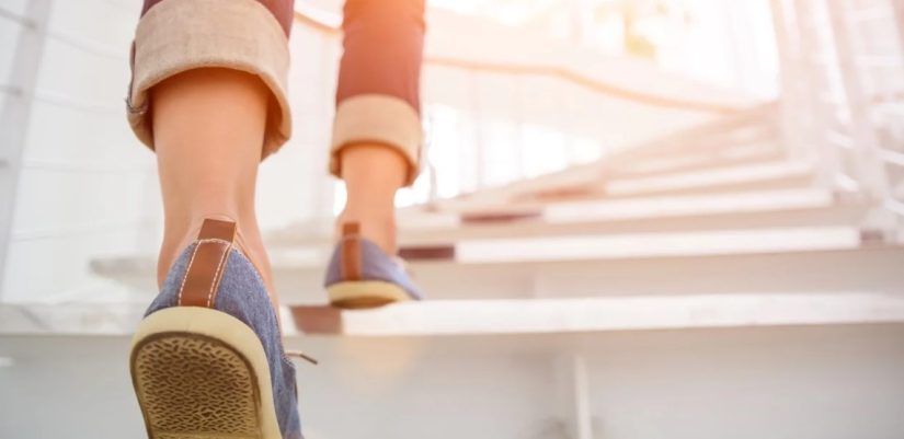 Qué hacer para perder peso a partir de los 50 1 Merca2.es Obstáculo N.º 4: un estilo de vida menos activo