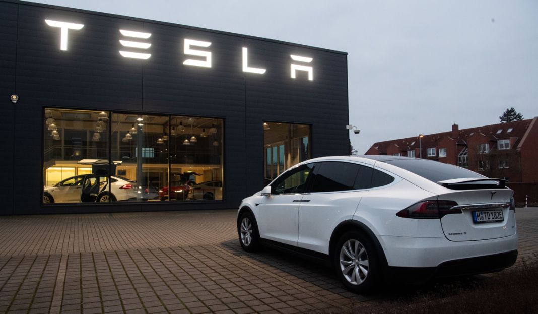 Tesla y Netflix caen en bolsa tras publicar resultados