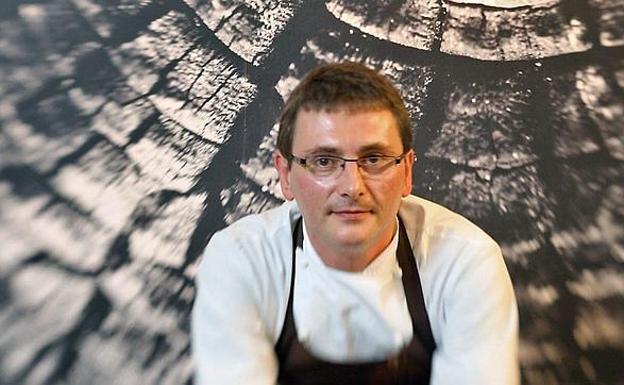 Andoni Aduriz y su postre de huevo con crema de chocolate que ahora puedes preparar tu mismo